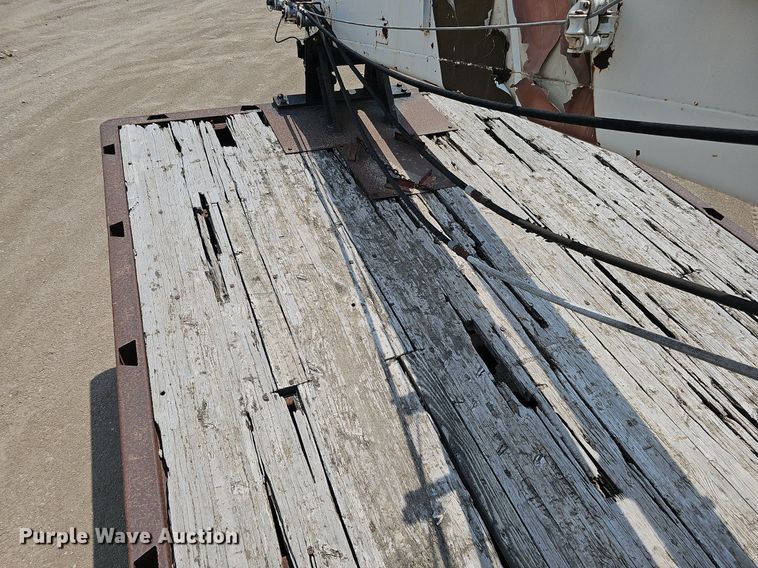 image for item DO2772 1982 Ford 8000  crane truck