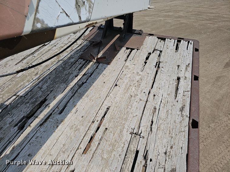 image for item DO2772 1982 Ford 8000  crane truck