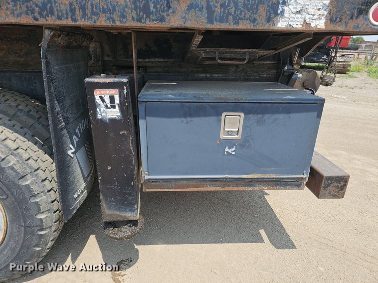 image for item DO2772 1982 Ford 8000  crane truck