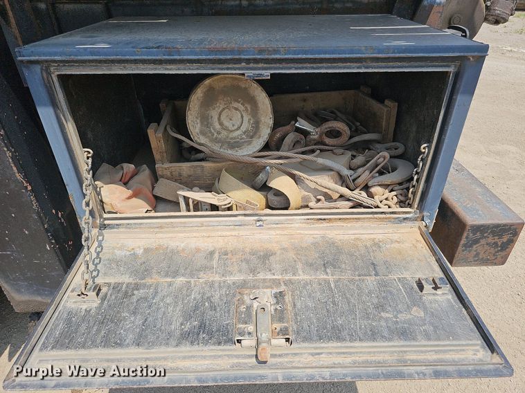 image for item DO2772 1982 Ford 8000  crane truck