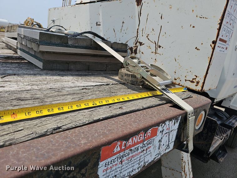 image for item DO2772 1982 Ford 8000  crane truck