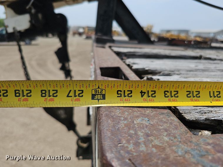 image for item DO2772 1982 Ford 8000  crane truck