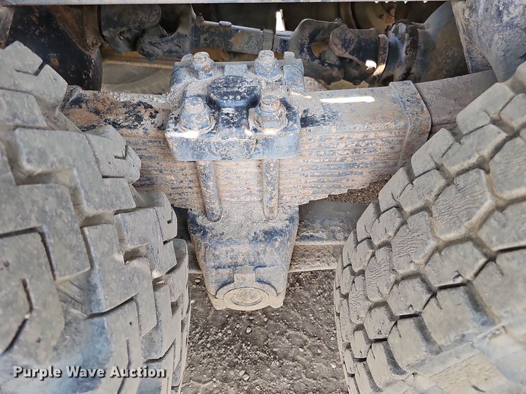 image for item DO2772 1982 Ford 8000  crane truck