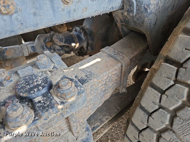 image for item DO2772 1982 Ford 8000  crane truck