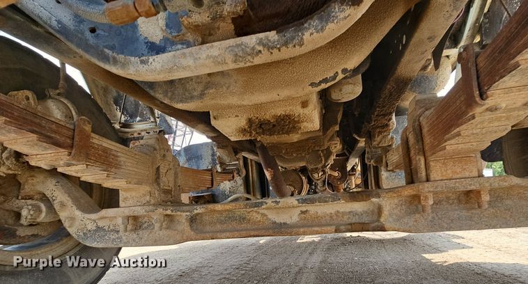 image for item DO2772 1982 Ford 8000  crane truck