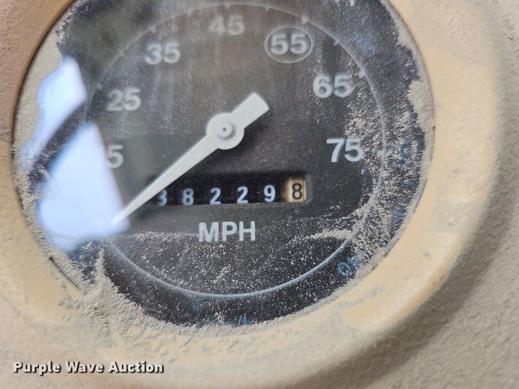 image for item DO2772 1982 Ford 8000  crane truck