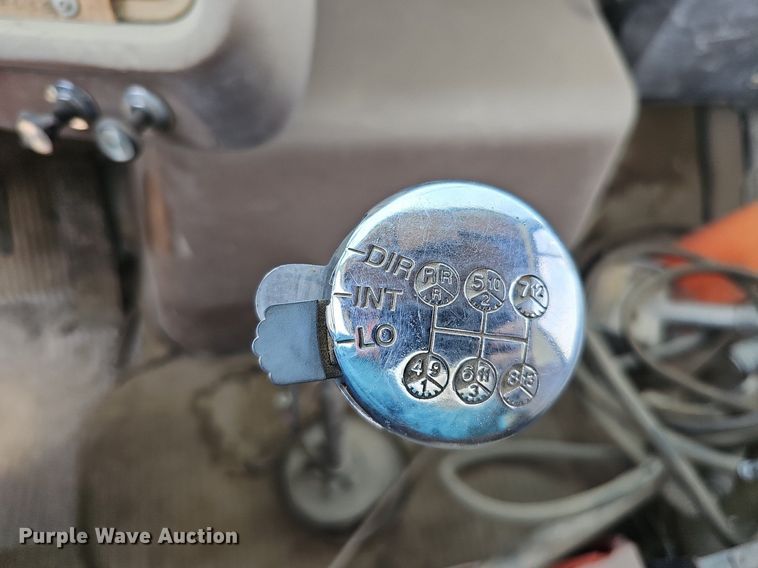 image for item DO2772 1982 Ford 8000  crane truck