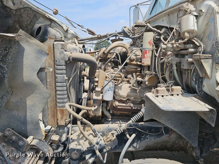 image for item DO2772 1982 Ford 8000  crane truck