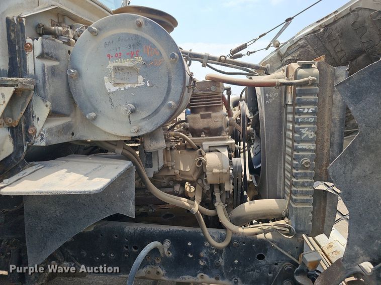 image for item DO2772 1982 Ford 8000  crane truck