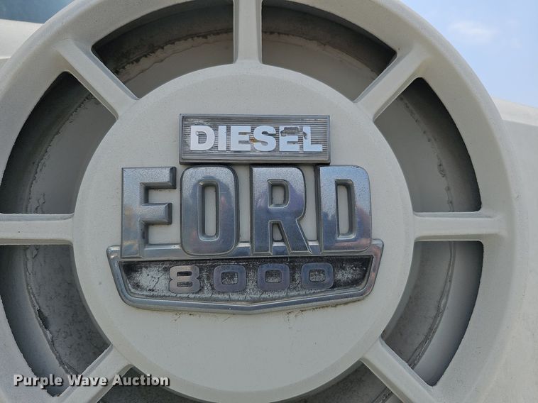 image for item DO2772 1982 Ford 8000  crane truck