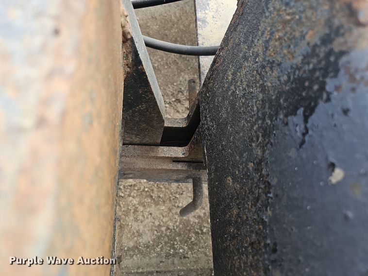 image for item DO2773 Etnyre RTB50TD3-T1  lowboy equipment trailer