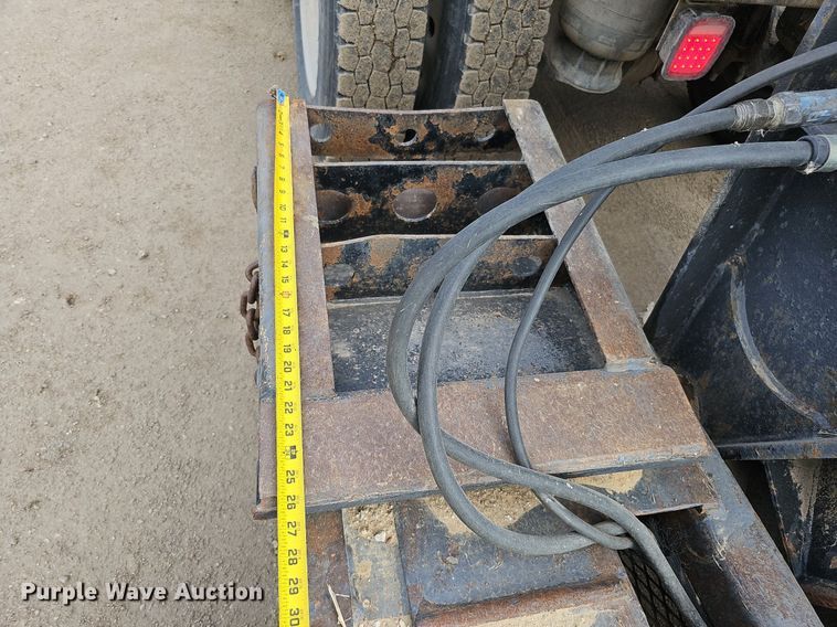 image for item DO2773 Etnyre RTB50TD3-T1  lowboy equipment trailer