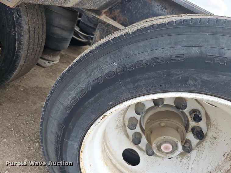 image for item DO2773 Etnyre RTB50TD3-T1  lowboy equipment trailer