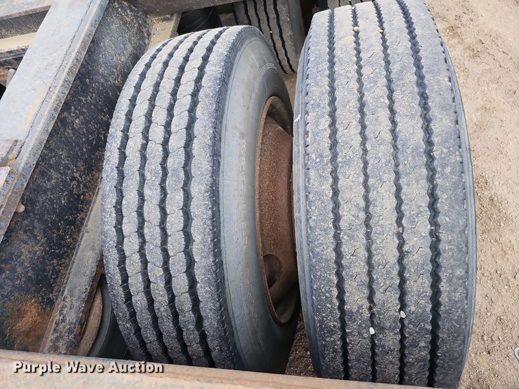 image for item DO2773 Etnyre RTB50TD3-T1  lowboy equipment trailer