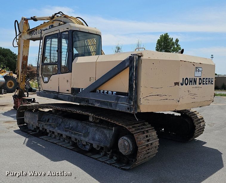 image for item DO2775 1992 John Deere 690E LC  excavator