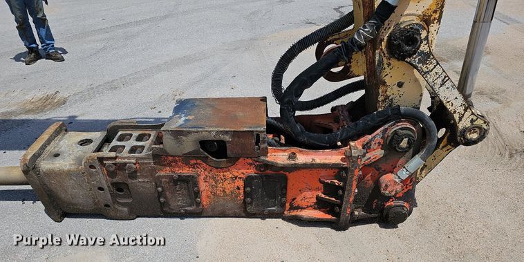 image for item DO2775 1992 John Deere 690E LC  excavator