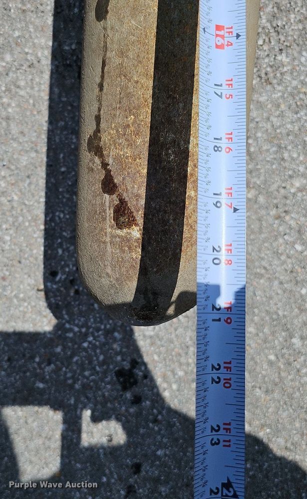 image for item DO2775 1992 John Deere 690E LC  excavator