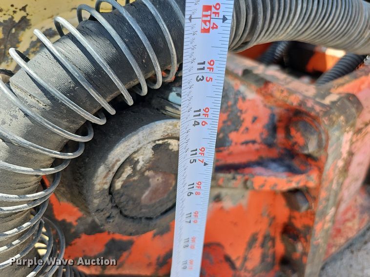 image for item DO2775 1992 John Deere 690E LC  excavator