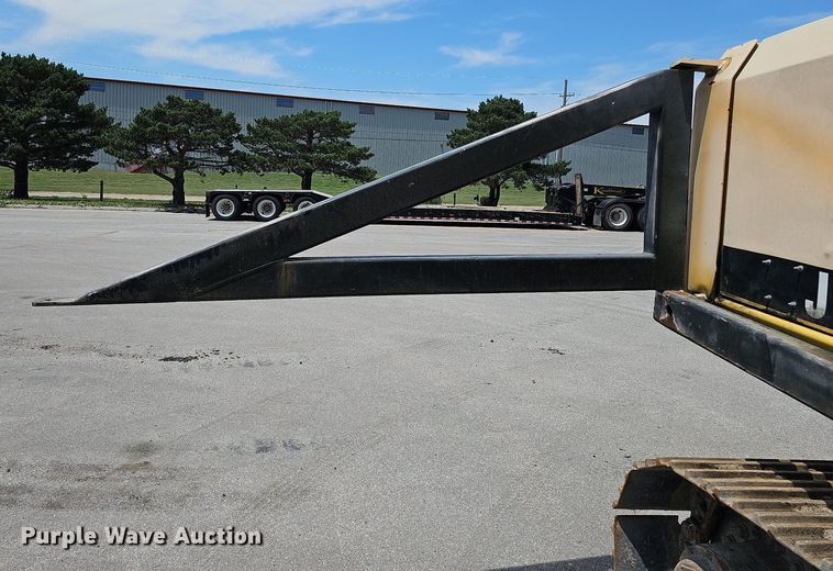 image for item DO2775 1992 John Deere 690E LC  excavator