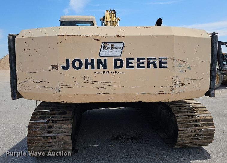 image for item DO2775 1992 John Deere 690E LC  excavator