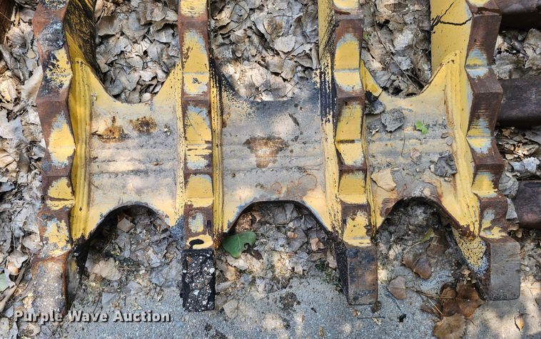 image for item DO2775 1992 John Deere 690E LC  excavator