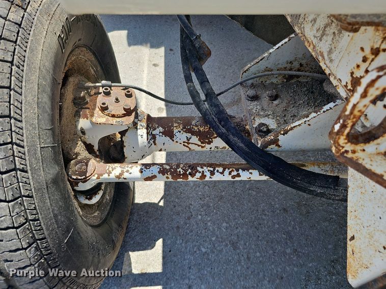 image for item DO2776 2013 Roadtec MB-85  broom