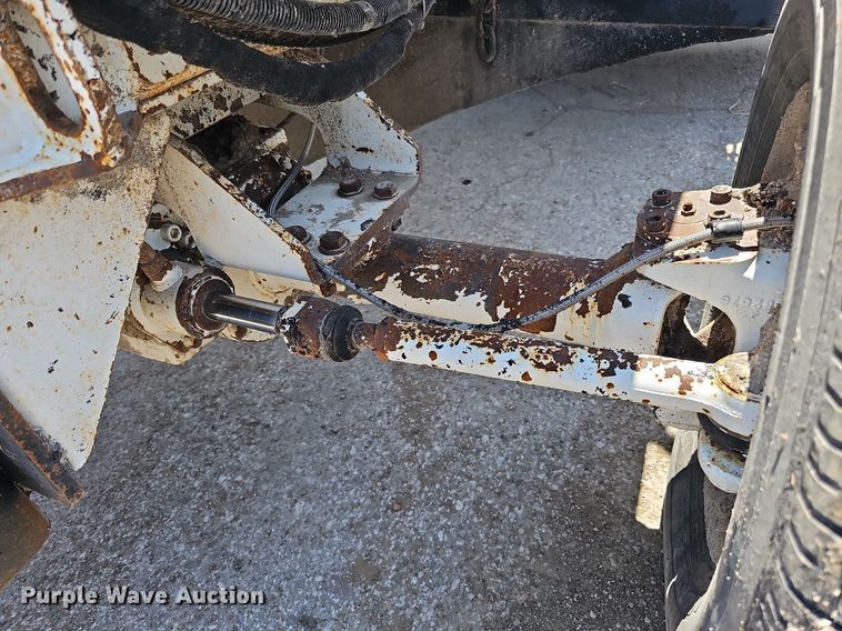 image for item DO2776 2013 Roadtec MB-85  broom