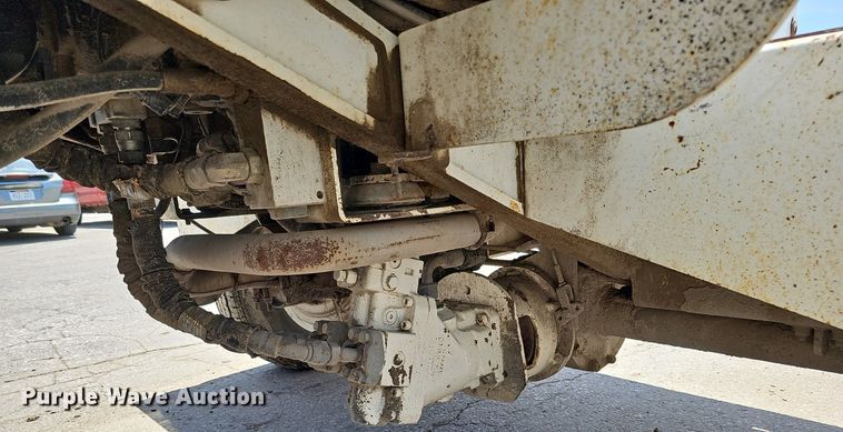 image for item DO2776 2013 Roadtec MB-85  broom