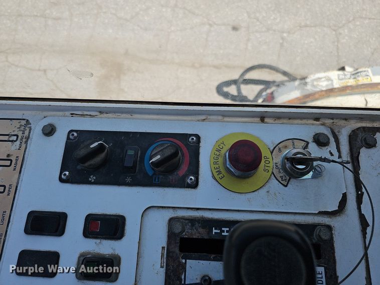 image for item DO2776 2013 Roadtec MB-85  broom