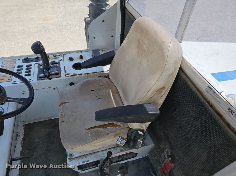 image for item DO2776 2013 Roadtec MB-85  broom