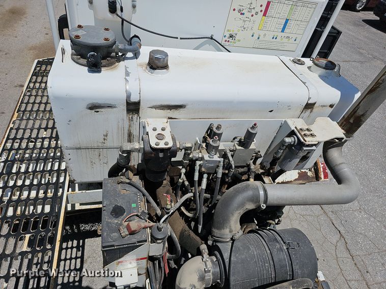 image for item DO2776 2013 Roadtec MB-85  broom