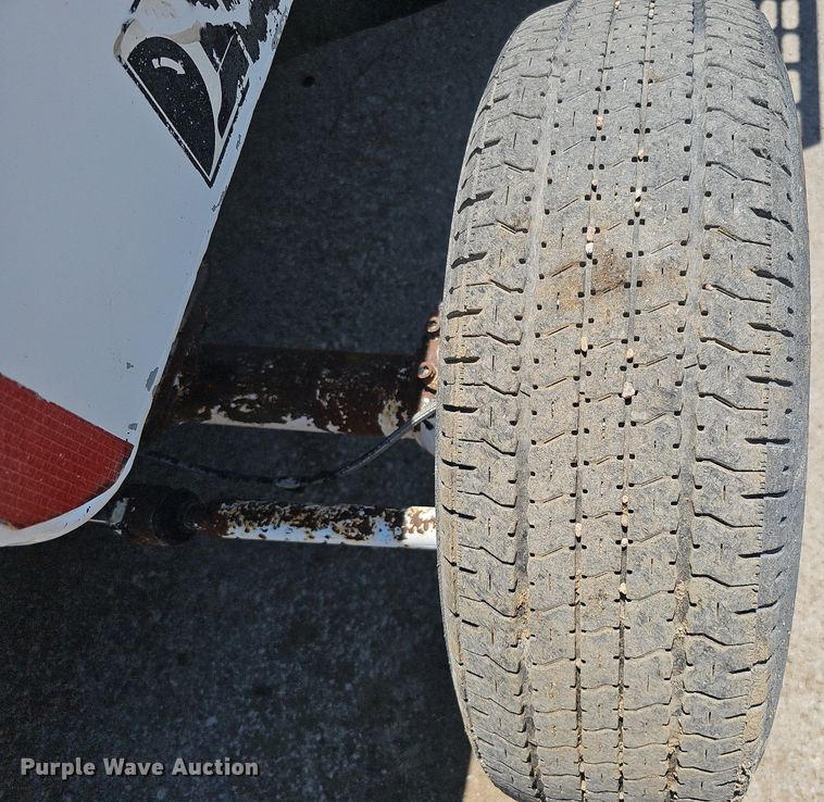 image for item DO2776 2013 Roadtec MB-85  broom