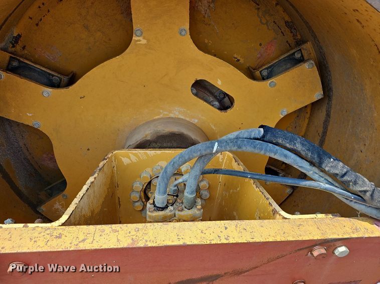 image for item DO2780 1996 Dynapac CA251PDB  single drum vibratory roller