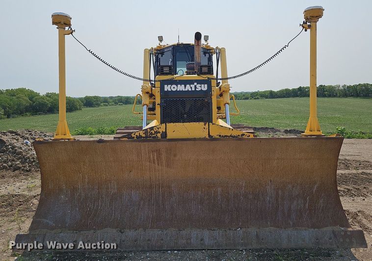 image for item DO2781 2013 Komatsu D65WX-17  dozer