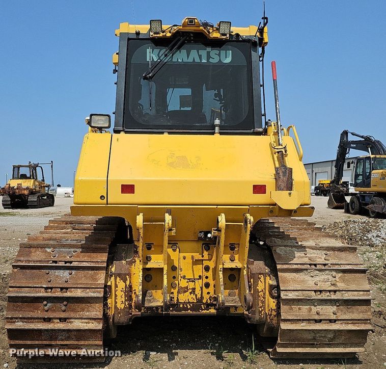 image for item DO2781 2013 Komatsu D65WX-17  dozer