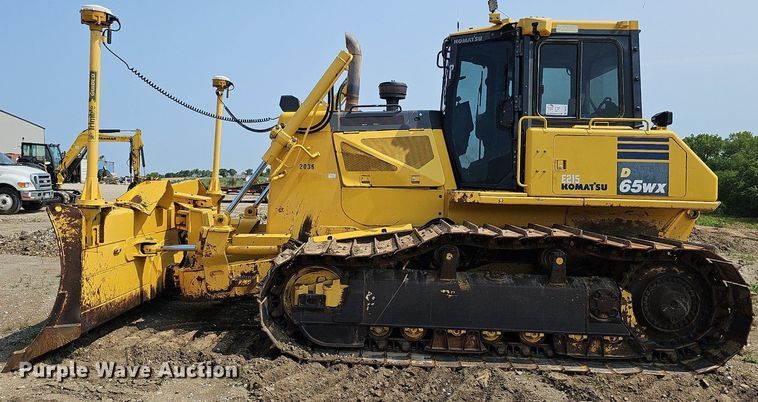 image for item DO2781 2013 Komatsu D65WX-17  dozer