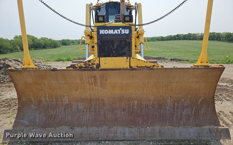 image for item DO2781 2013 Komatsu D65WX-17  dozer
