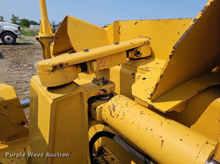 image for item DO2781 2013 Komatsu D65WX-17  dozer