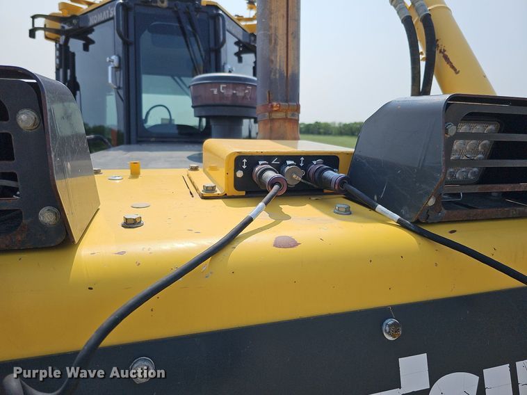 image for item DO2781 2013 Komatsu D65WX-17  dozer