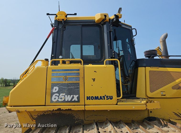 image for item DO2781 2013 Komatsu D65WX-17  dozer