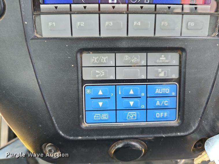 image for item DO2781 2013 Komatsu D65WX-17  dozer