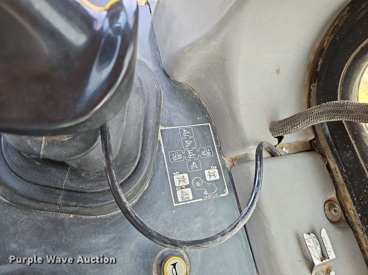 image for item DO2781 2013 Komatsu D65WX-17  dozer