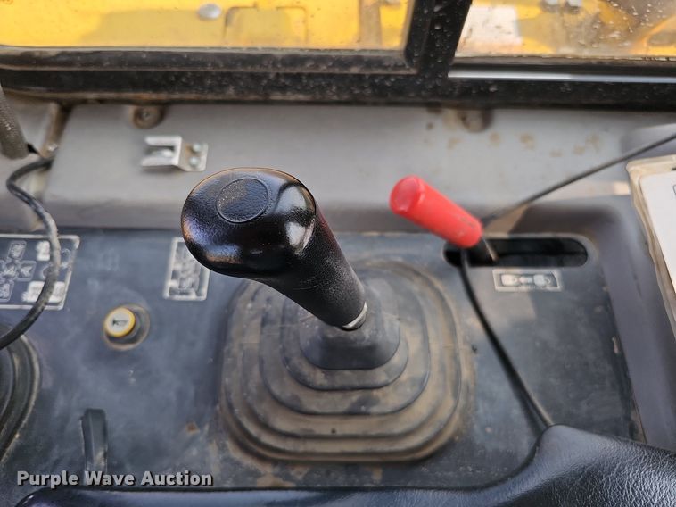 image for item DO2781 2013 Komatsu D65WX-17  dozer