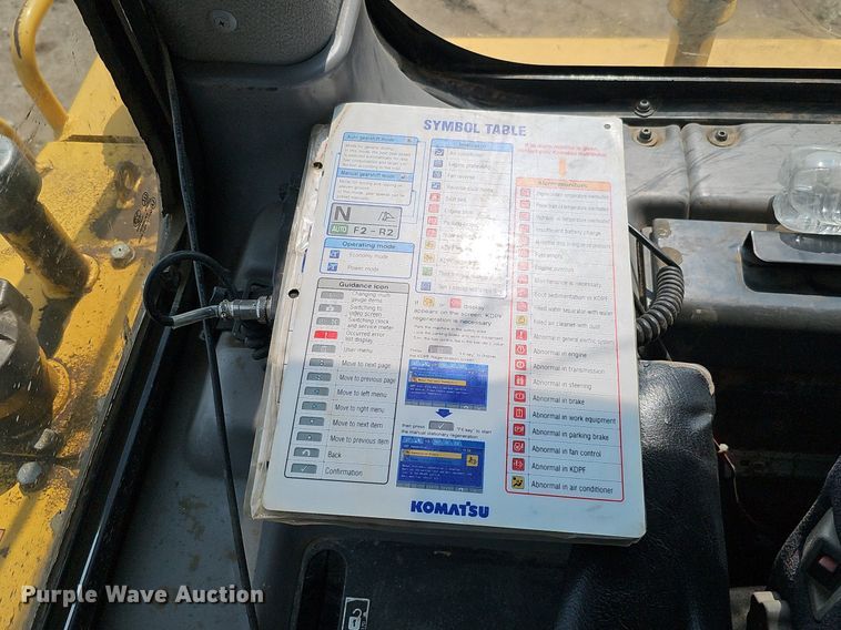 image for item DO2781 2013 Komatsu D65WX-17  dozer