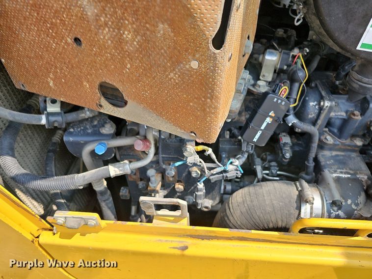 image for item DO2781 2013 Komatsu D65WX-17  dozer