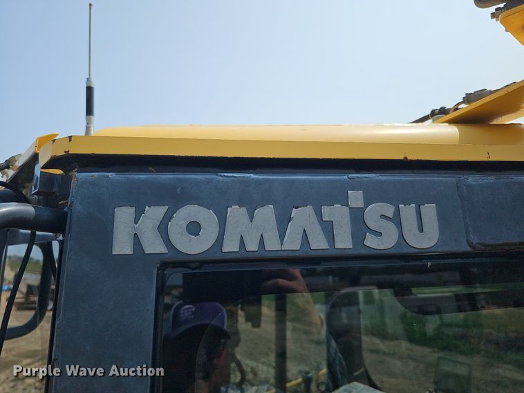 image for item DO2781 2013 Komatsu D65WX-17  dozer