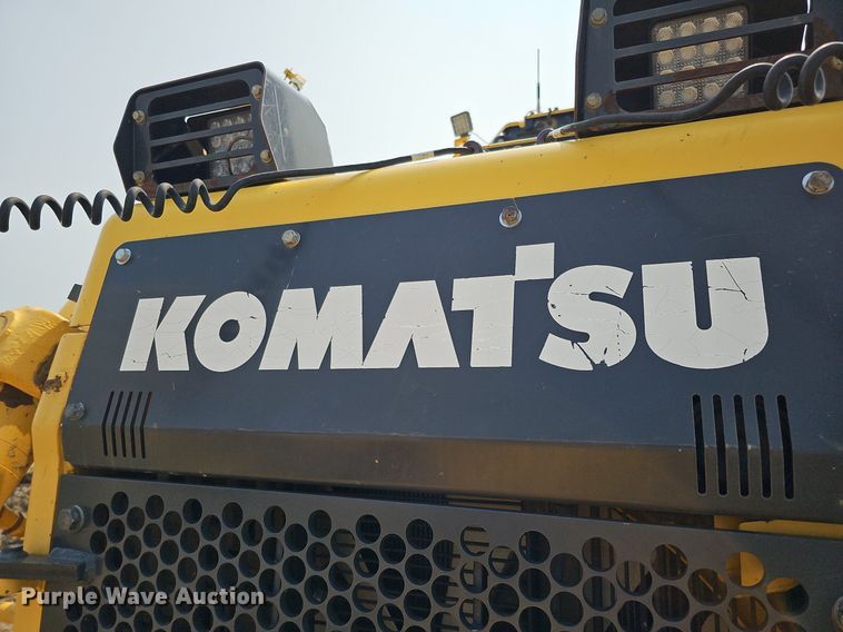 image for item DO2781 2013 Komatsu D65WX-17  dozer