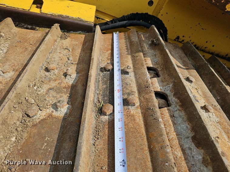 image for item DO2781 2013 Komatsu D65WX-17  dozer