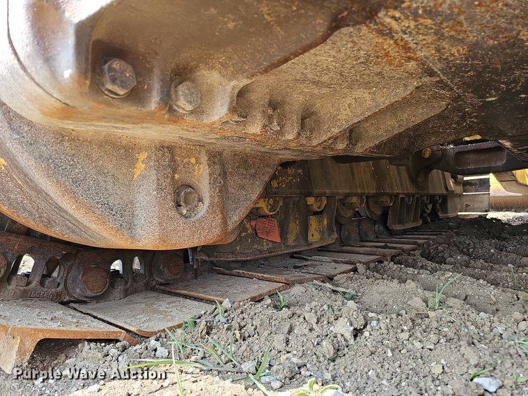 image for item DO2781 2013 Komatsu D65WX-17  dozer