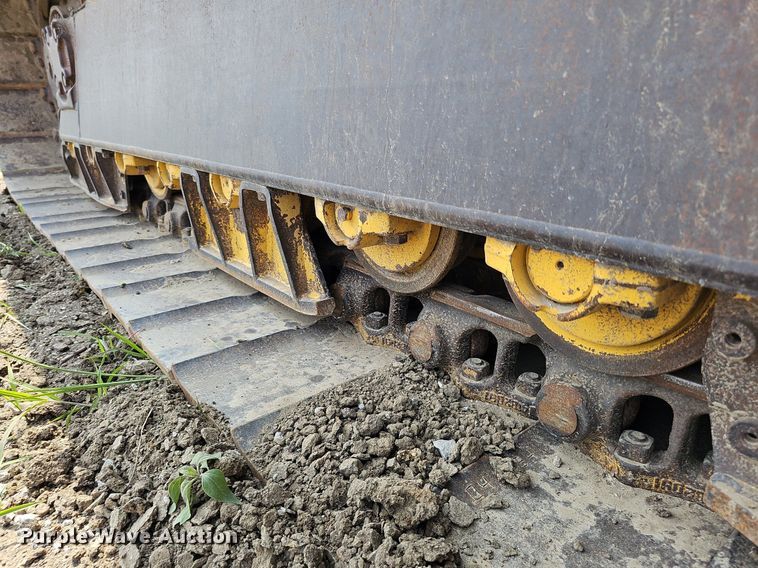 image for item DO2781 2013 Komatsu D65WX-17  dozer